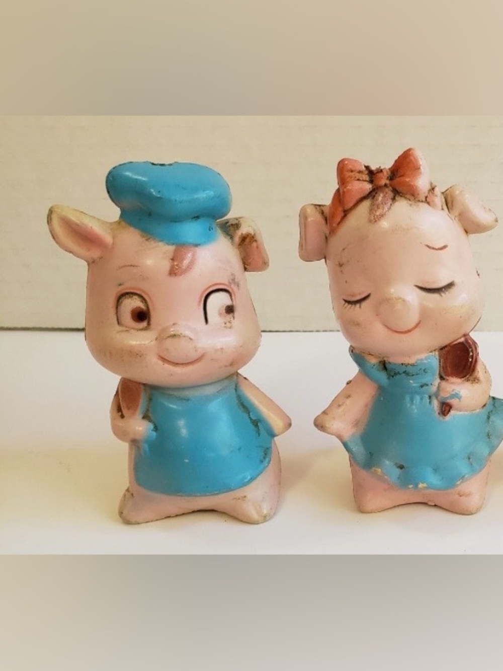 Piglet Salt & Pepper Shakers Vintage Collectible